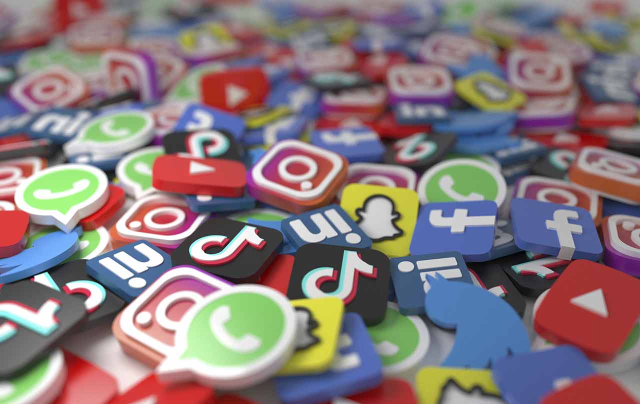 campañas y anuncios en redes sociales